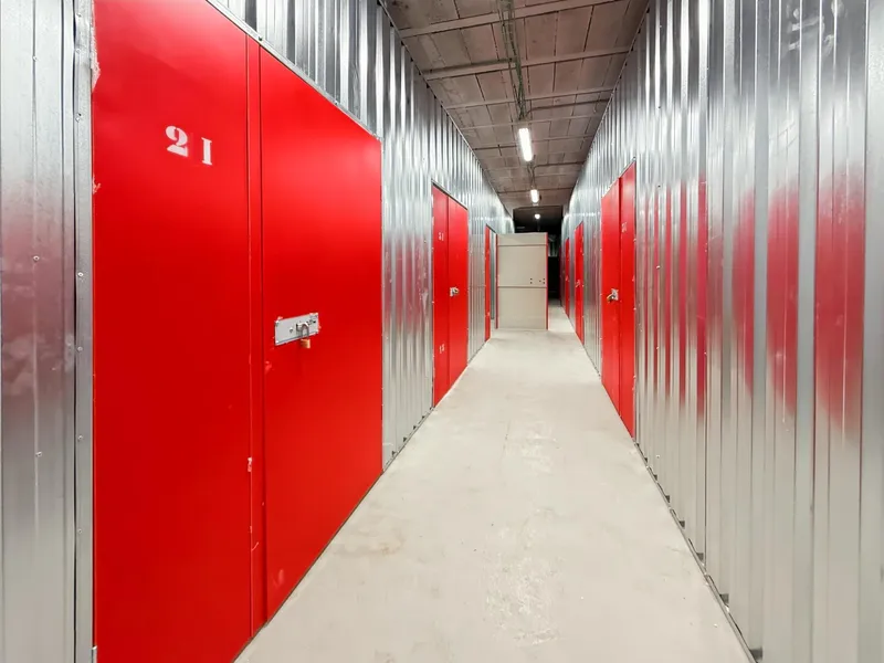 Investment Opportunity in Palma: 31 Storage Units with High Profitability and Demand — photo 1