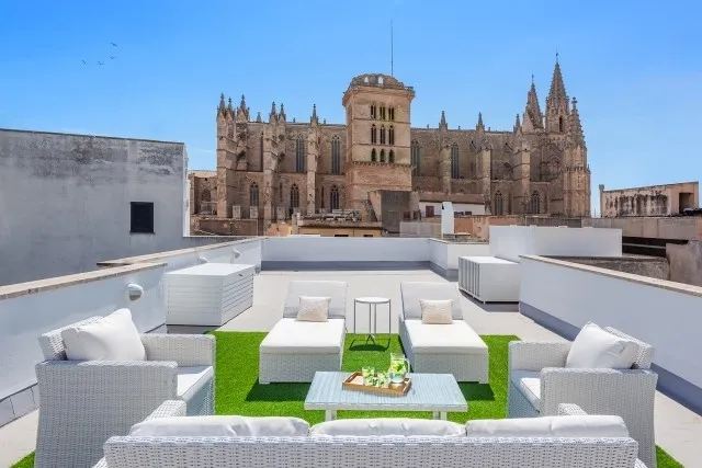 Renaissance palace noble floor residence for sale in Palma Old Town — photo 1