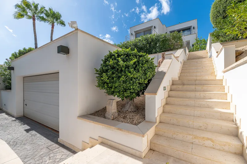 Southwest-facing sea view villa in Costa d'en Blanes — photo 8