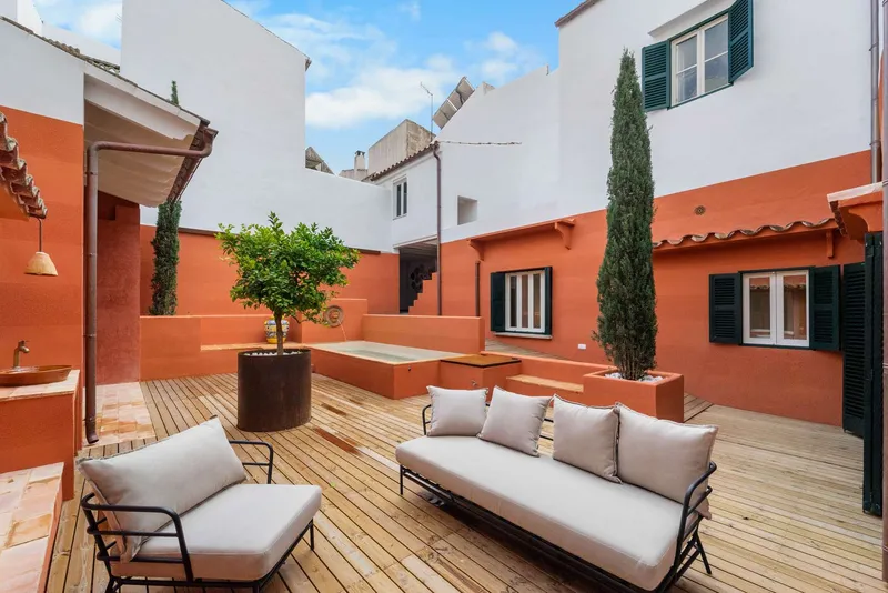 Luxurious townhouse with ETV in the heart of Felanitx — photo 1