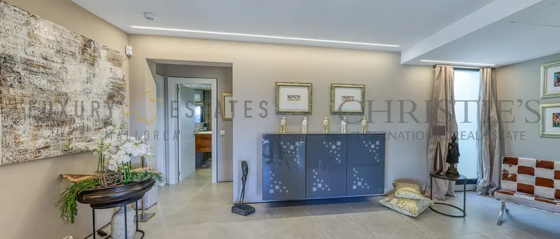 Modern bungalow-style villa in Cala Vinyas with pool and garden — photo 11