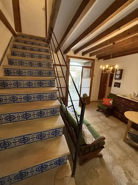 Charming house for sale in Estellencs, with 6 bedrooms and 2 bathrooms, ideal for large families or as an investment for rental. With a — photo 8