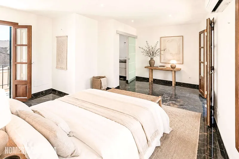 140m² apartment with 4 rooms, balcony and terrace for sale — photo 6