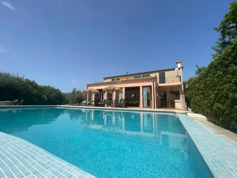 Charming Mallorcan-style house for rent on a large plot of approx. 18,500 m² in a privileged natural setting — photo 1