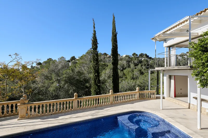 Sea view villa with pool near Puerto Portals in Costa d'en Blanes — photo 3