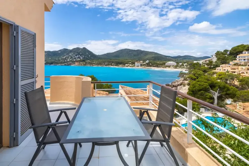This impressive duplex in Canyamel offers stunning panoramic sea views and is just a few minutes' walk from the beach. — photo 1