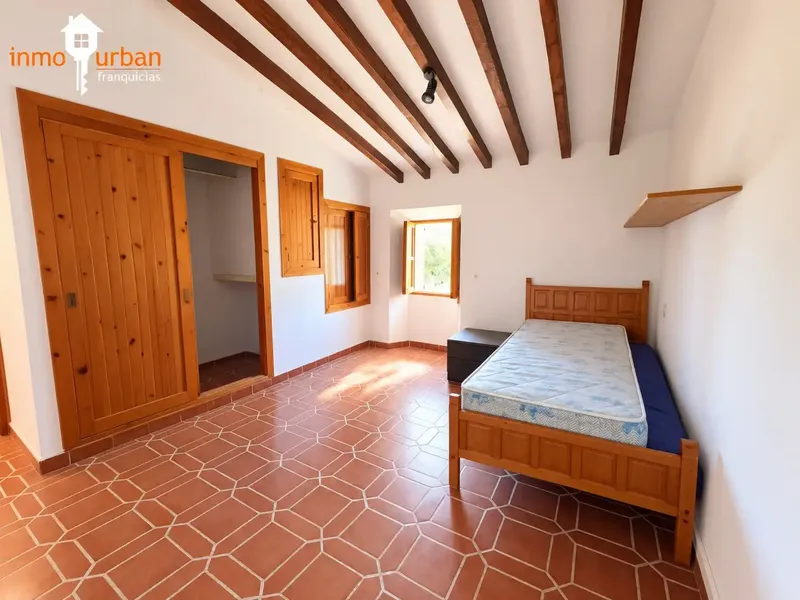 Presentamos esta exclusiva finca rústica con carácter y esencia mallorquina, situada en una tranquila zona de Establiments, a pocos minutos  — photo 5