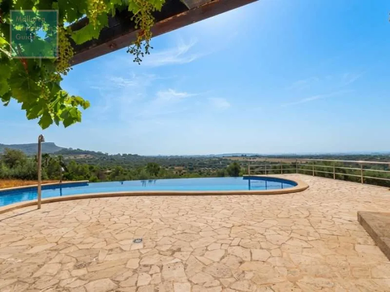Finca with distant sea views between Son Carrió and Cala Millor — photo 3
