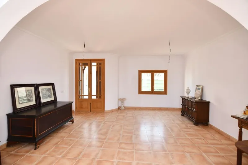 Town house with a large 600m2 patio and a lot of potential in Santanyi — photo 5