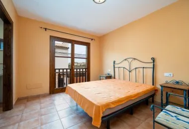 Townhouse with terrace, garage and 3 bedrooms in Es Llombards (Santanyí) — photo 6