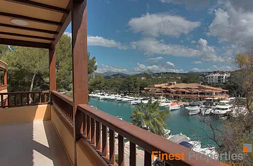 Newly renovated 2 bedroom apartment with access to the marina in Santa Ponsa for sale — photo 1