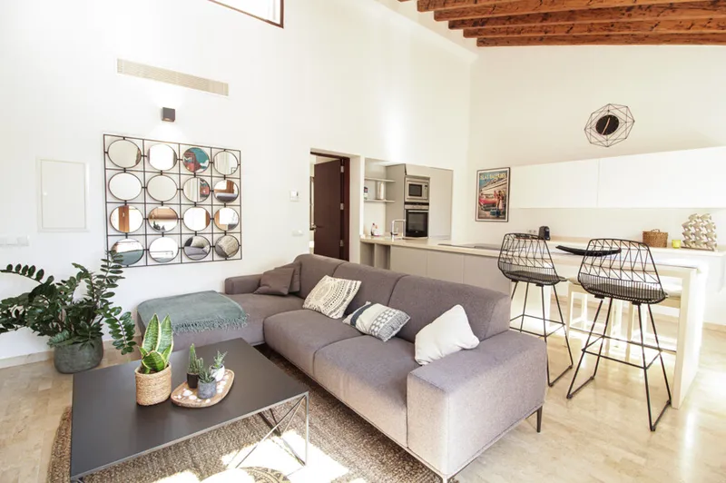 Beautiful Apartment with Private Roof Terrace close to La Rambla - Temporary Contract Available from October for 6 Months — photo 5
