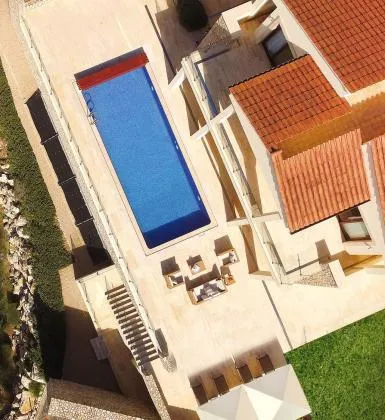 Villa Turquoise — photo 1
