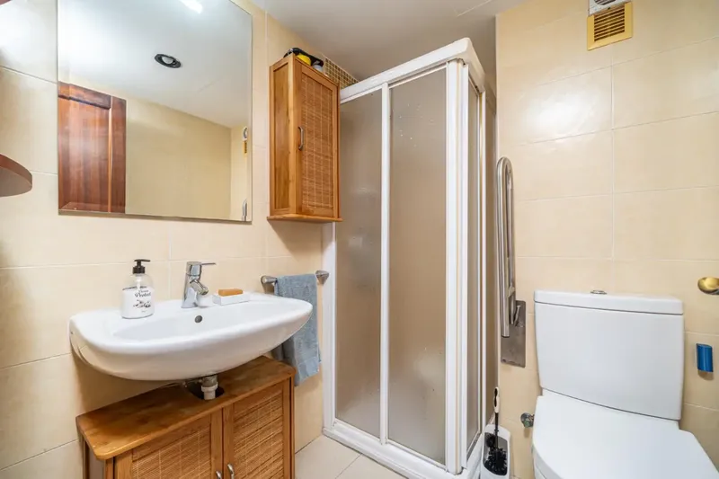 From Gestpropiedad we present this beautiful 2-bedroom, 2-bathroom penthouse in a quiet area of Porto Cristo, ideal both as — photo 10