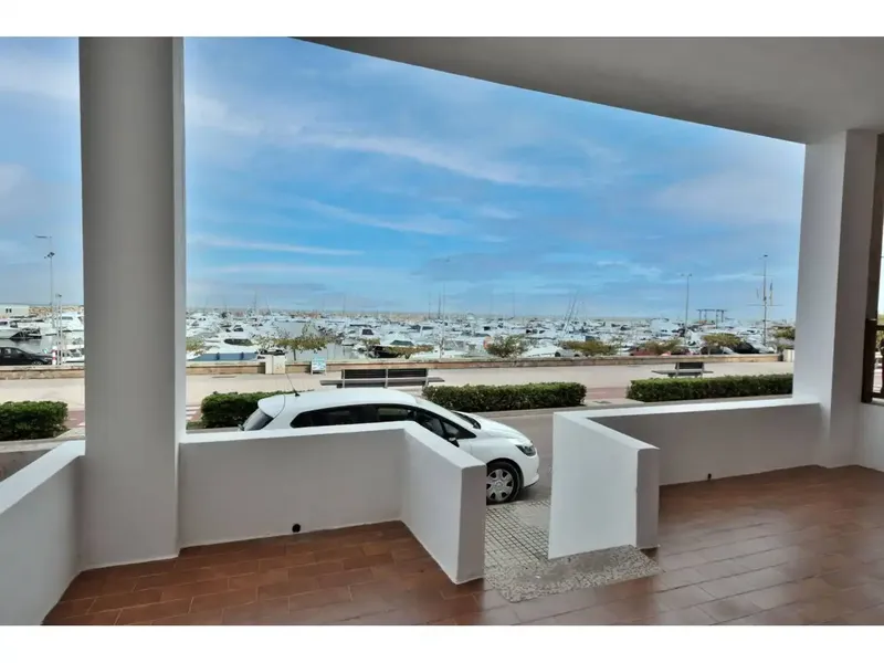 Can Picafort, first line of the sea, with spectacular views, 3-storey building with a built area of 273 m2 — photo 2