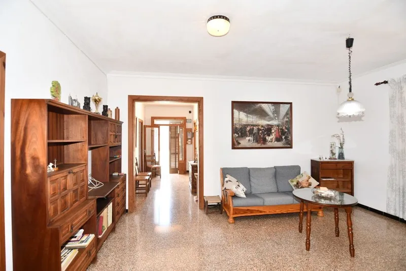 Town house with patio and possibilities of making an apartment on the first floor, in [...] — photo 4