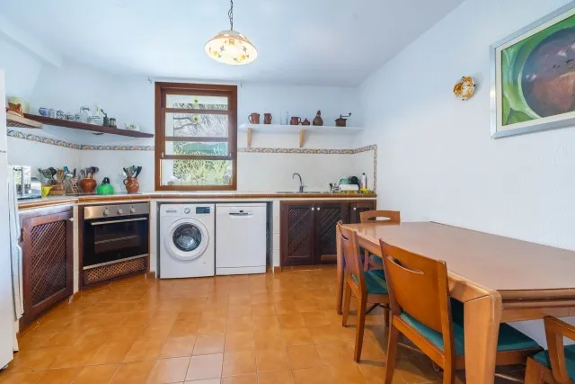 Two fincas with holiday rental licenses for sale in Biniaraix, Mallorca — photo 12