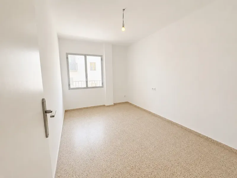 Apartamento con terraza en alquiler en Carrer de Caro — photo 6