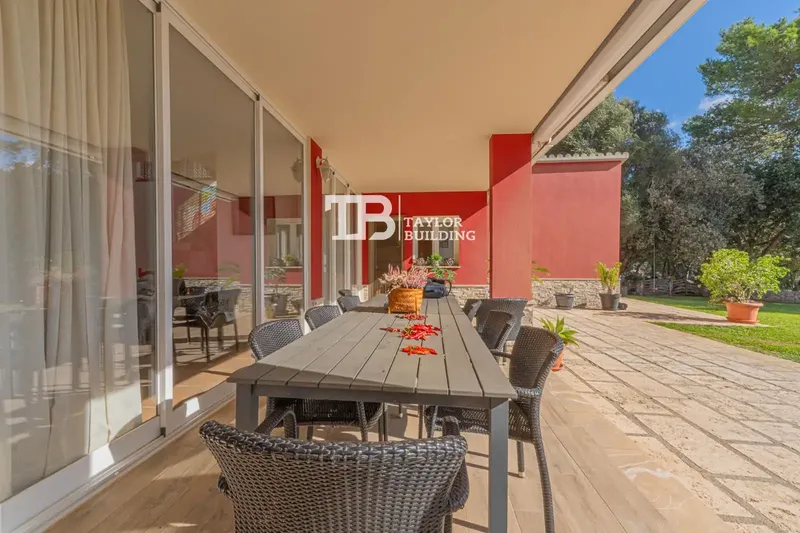 Taylor Building presents: impressive rustic finca with pool — photo 5
