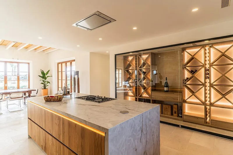 Exquisite Mallorcan Finca with Pool and Gym in Campos — photo 11