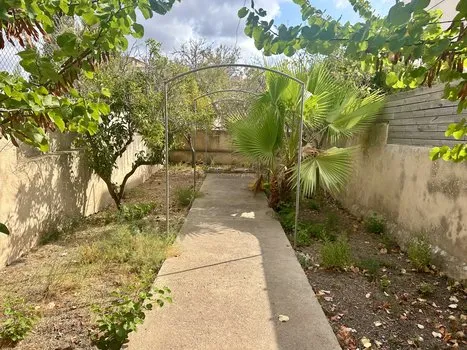 Townhouse with potential — photo 8