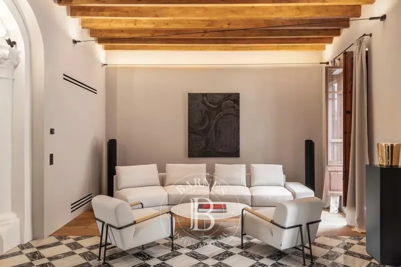 A Refined Townhouse in the Heart of Sineu — photo 4