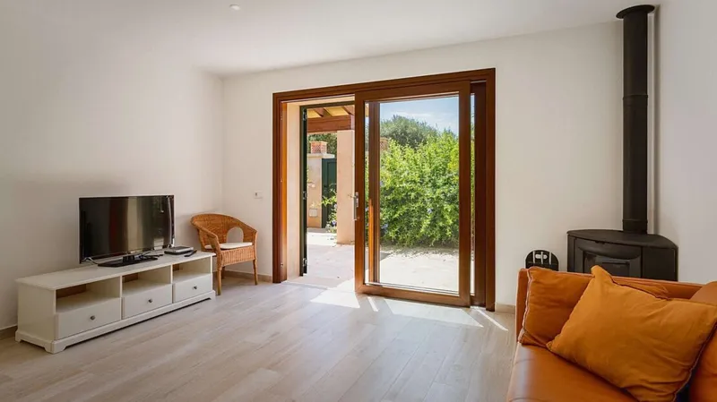 Natural stone chalet in Cap des Moro – with roof terrace and sea views — photo 10