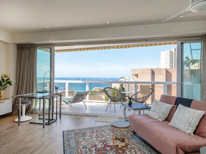 Stylish Penthouse with Stunning Sea Views in Sought-After Cala Mayor — photo 1
