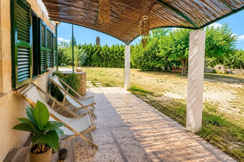 1,582 m² country house with 4 rooms, fireplace and garden for sale — photo 9