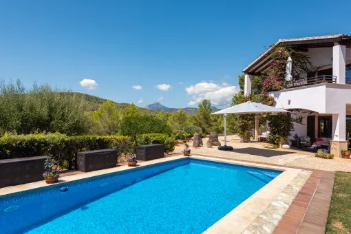 Calvia, Mediterranean finca near Calvià with stunning sea and mountain views in the southwest of Mallorca — photo 1