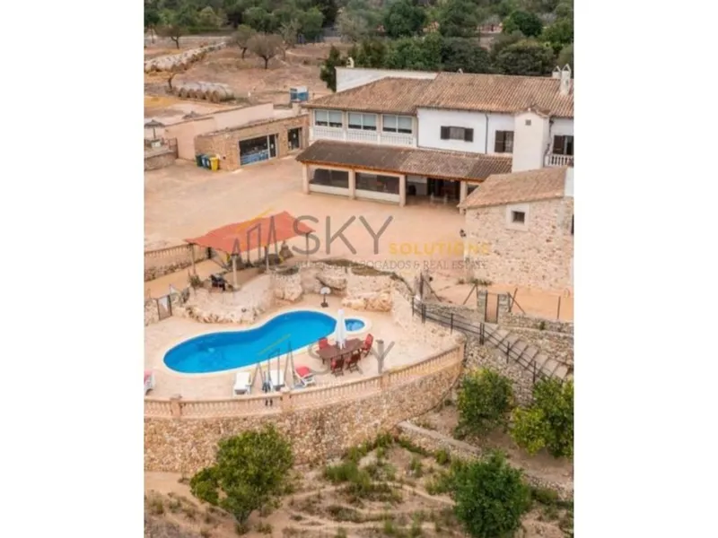 Rural or Farmhouse in Lloret de Vistalegre, Province of Balearic Islands — photo 2