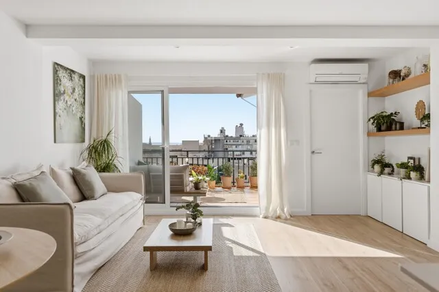 Penthouse with private terrace for sale in the heart of Palma, Mallorca — photo 2