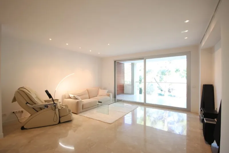 Mallorca Next Properties - For rent beautiful 3-bedroom apartment in Bendinat — photo 9