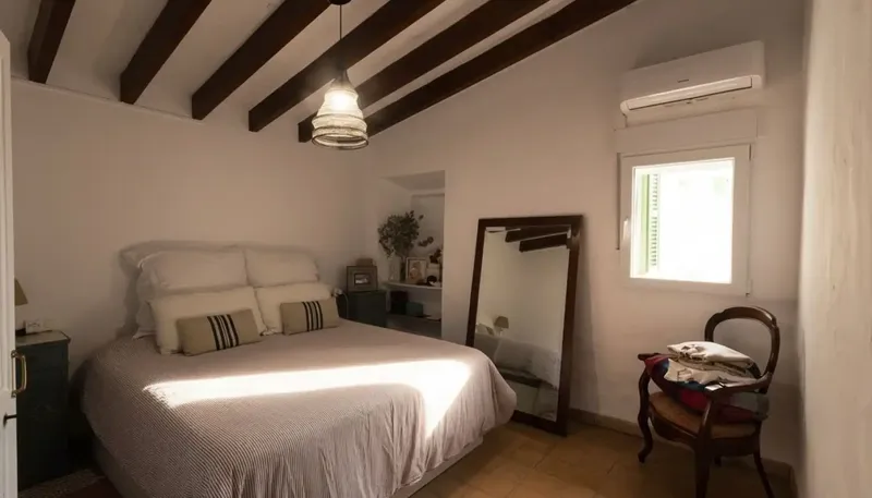 House with Sea Views and Development Potential in Génova — photo 5
