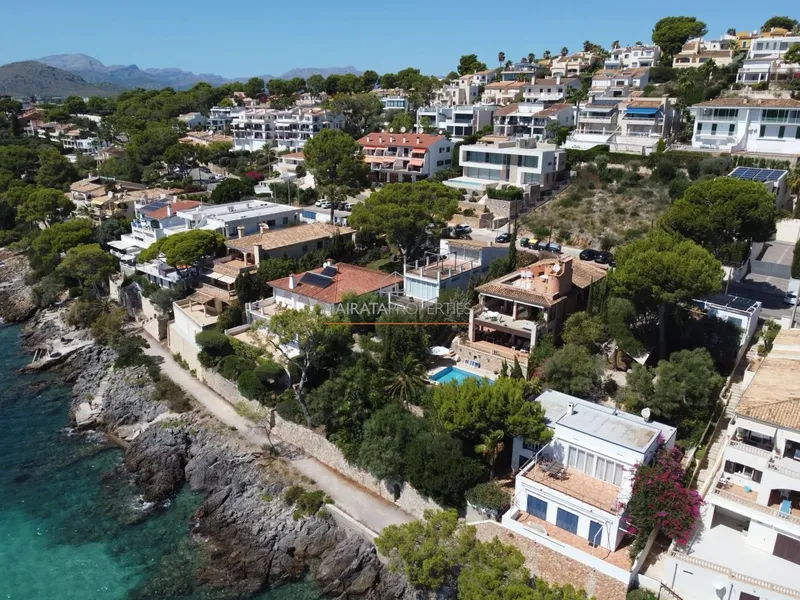 Sea front plot for sale in Alcanada, Mallorca — photo 12