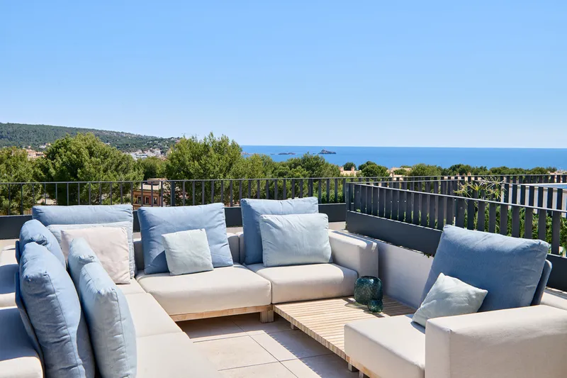 Exclusive: Dreamlike Sea View Penthouse in Santa Ponsa - Marcel Remus Real Estate — photo 1