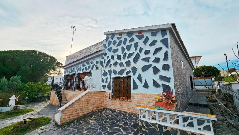 Detached house for sale in Roses — photo 1