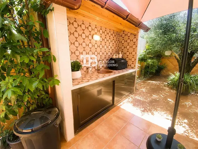 Taylor Building Real Estate presents this beautiful semi-detached house of 228 m² useful area located in S’Olivera - Amanecer, a residential area especi — photo 5