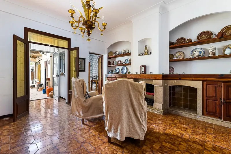Descubre esta impresionante casa situada en el corazón de Llucmajor, ideal para aquellos que buscan un hogar amplio, con carácter y un gran  — photo 5
