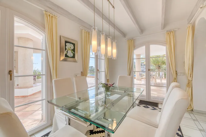 Mediterranean Villa with Spectacular Harbour and Sea Views — photo 11