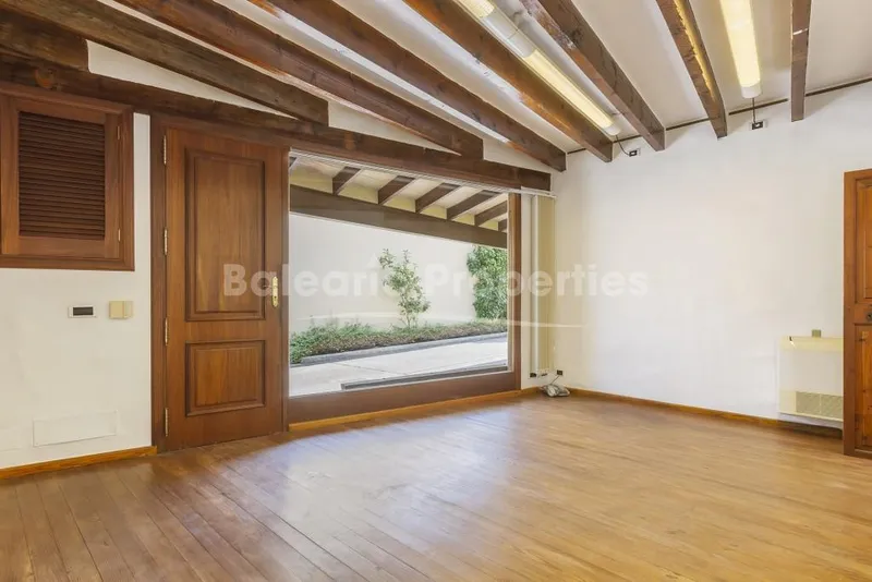 Dual property investment for sale near the beach in Puerto Pollensa, Mallorca — photo 2