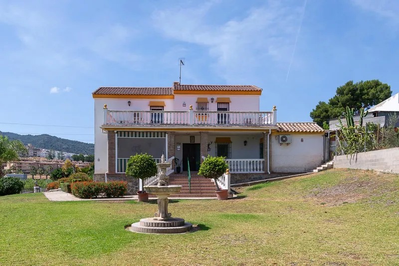 House - Alhaurín de la Torre (El Romeral-Peñón de Zapata) — photo 1