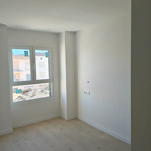 Penthouse for sale with 2 bedrooms, 2 bathrooms, furnished kitchen, laundry room, large living room, balcony and a 55 m² rooftop terrace. Includes parking space — photo 8