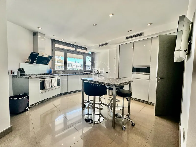 Apartment for sale in Paseo Mallorca — photo 8