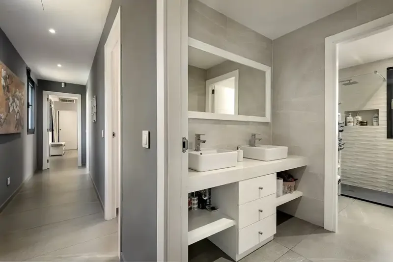 Newly built chalet in the quiet residential area of Crestatx, north of Mallorca, combining contemporary design — photo 12