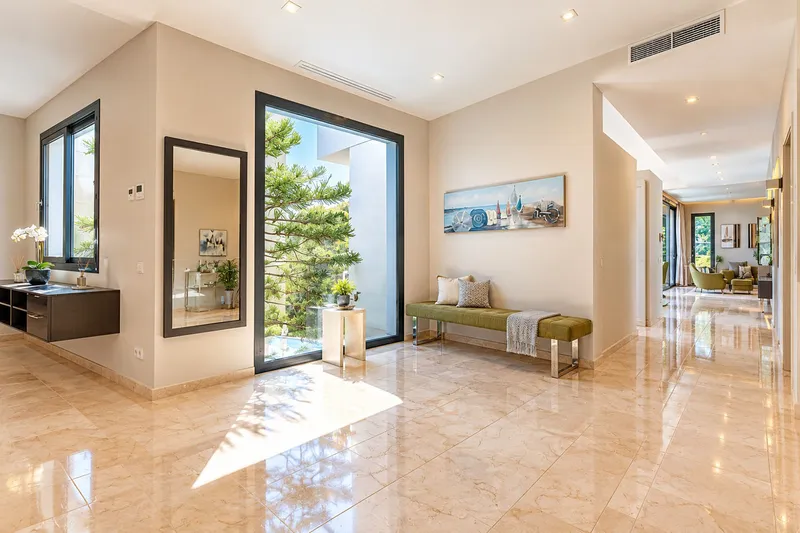 Moderne Meerblick-Villa mit Ferienvermietungslizenz — photo 9