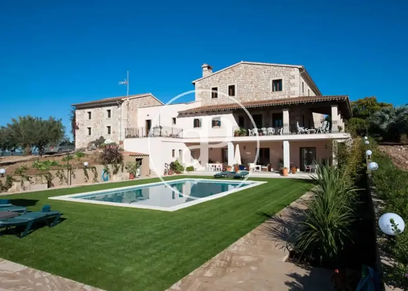 Casa con terraza en alquiler en Poligono Poligon 25, parcela 987 — photo 2