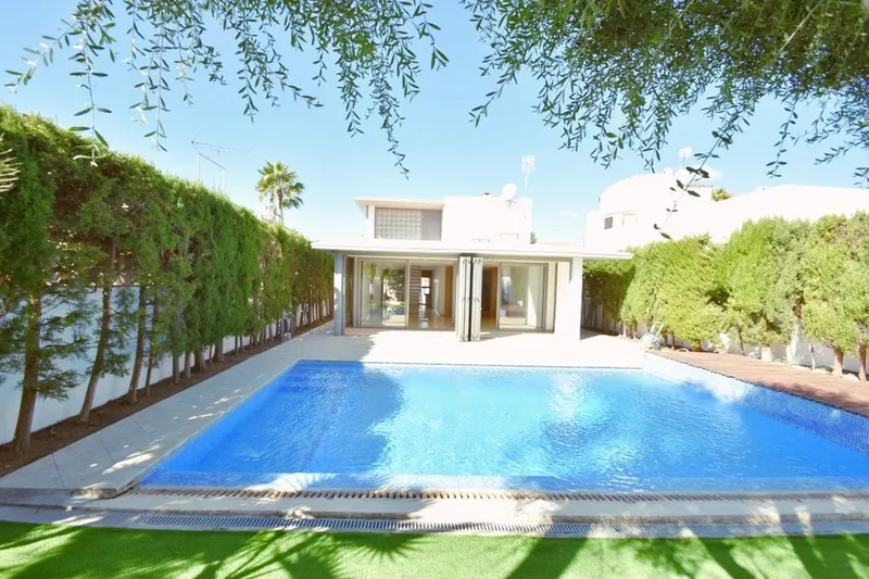 Modern house near the sea in Sa Rapita — photo 2