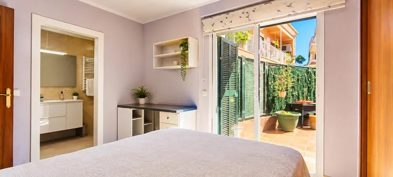 Piso con terraza y piscina en El Terreno, Palma — photo 11