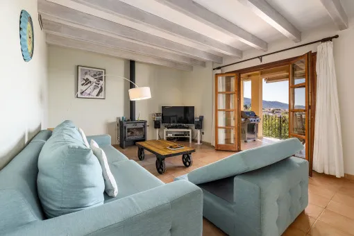 Calvia, tranquil villa in Calvià with stunning sea and mountain views and a holiday rental license — photo 10